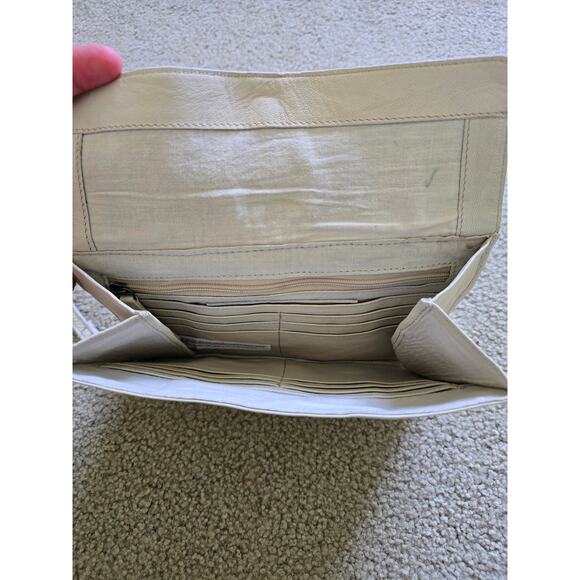 Free People Jetsetter Crossbody Bag Envelope Hybrid Purse and Wallet in Cream - Picture 5 of 6